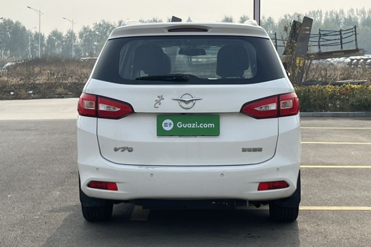Used Haima V70 2016 2.0L Manual - Comfort Edition 6 Seats Exterior 8
