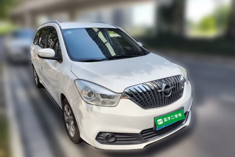 Used Haima V70 2016 2.0L Manual - Enjoyment Version 6 Seats Front Right 45 Deg