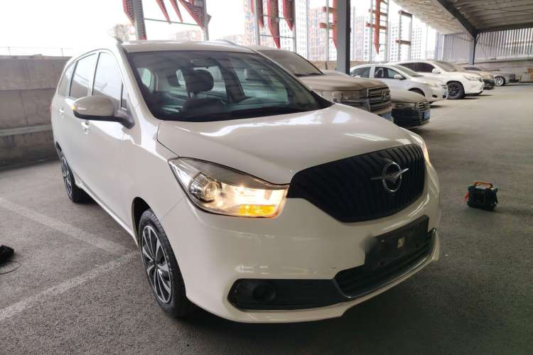 Used Haima V70 2016 2.0L Manual - Comfort Edition 5 Seats Front Right 45 Deg
