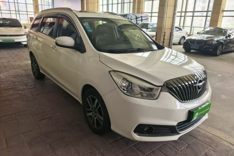 Used Haima V70 2016 1.5T Automatic Comfort Plus 7-Seater Front Right 45 Deg