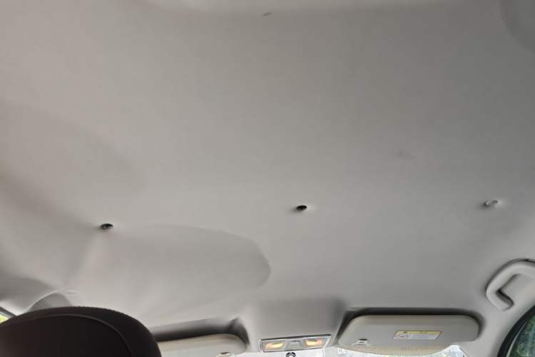 Used Haima V70 2016 1.5T Automatic "Comfort & Enjoyment" 6-Seater Headliner