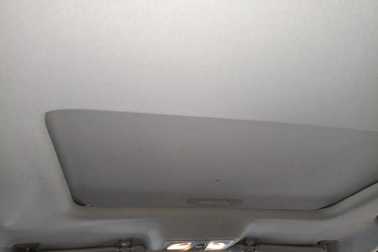 Used Haima V70 2016 1.5T Automatic Comfort Plus 7-Seater Headliner