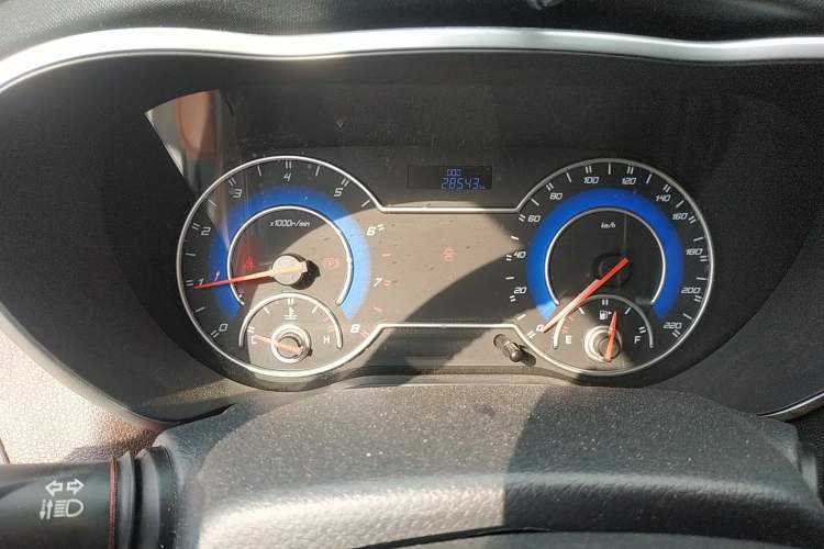 Used Haima V70 2016 2.0L Manual - Comfort Edition 6 Seats Instrument Cluster