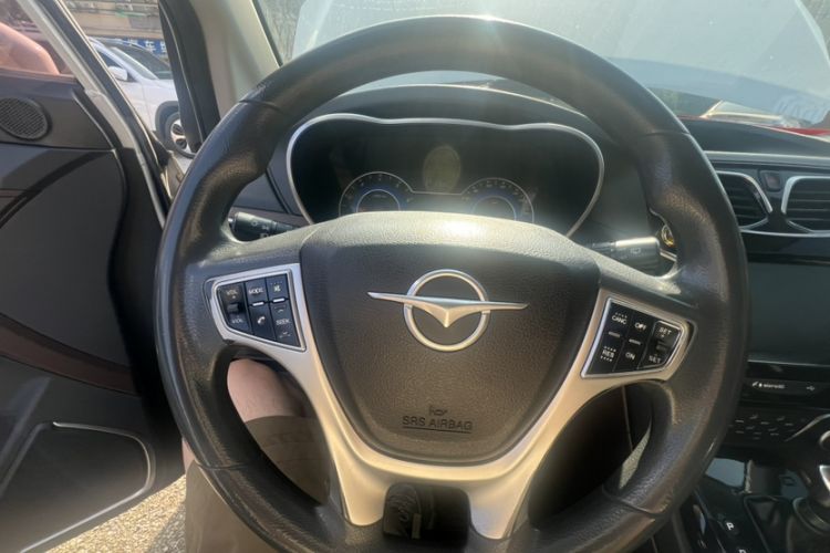 Used Haima V70 2016 1.5T Automatic "Comfort & Enjoyment" 6-Seater Interior 1