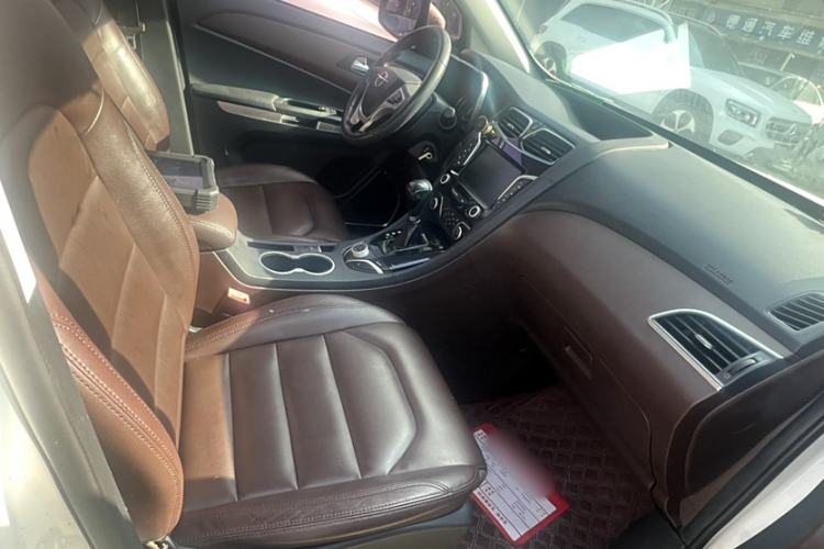 Used Haima V70 2016 1.5T Automatic "Comfort & Enjoyment" 6-Seater Interior 6