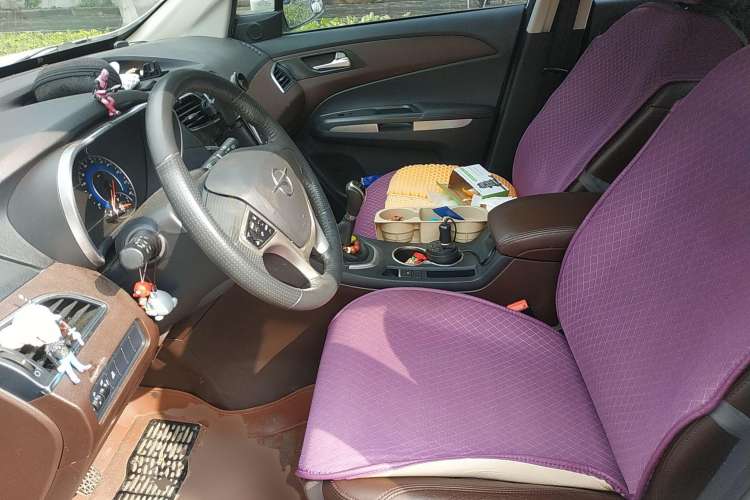 Used Haima V70 2016 2.0L Manual - Comfort Edition 6 Seats Left Front Seat