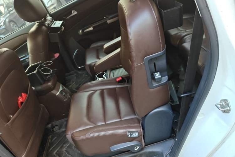 Used Haima V70 2016 2.0L Manual - Enjoyment Version 6 Seats Left Rear Seat