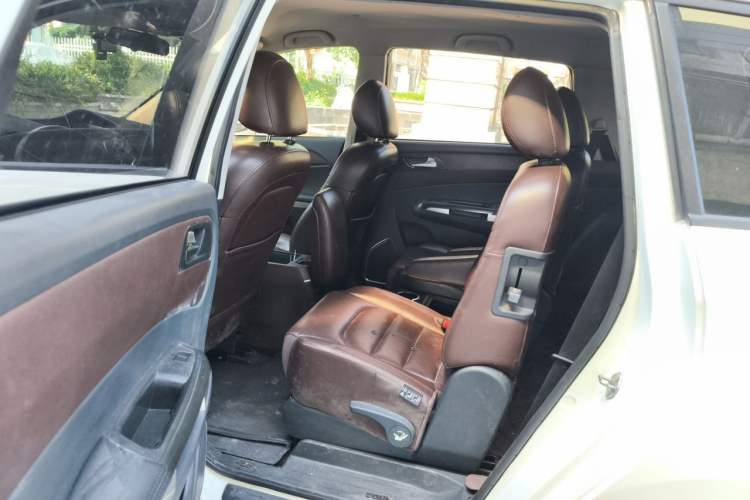 Used Haima V70 2016 2.0L Manual - Enjoyment Version 6 Seats Left Rear Seat