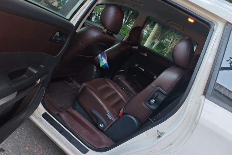 Used Haima V70 2016 1.5T Automatic - Comfort Plus Version 6 Seats Left Rear Seat