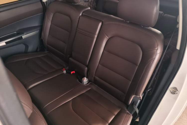 Used Haima V70 2016 1.5T Automatic Comfort Plus 7-Seater Left Rear Seat
