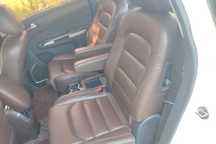 Used Haima V70 2016 2.0L Manual - Comfort Edition 6 Seats Left Rear Seat