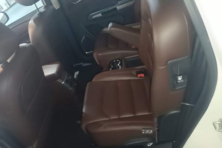 Used Haima V70 2016 1.5T Automatic - Comfort Plus Version 6 Seats Left Rear Seat