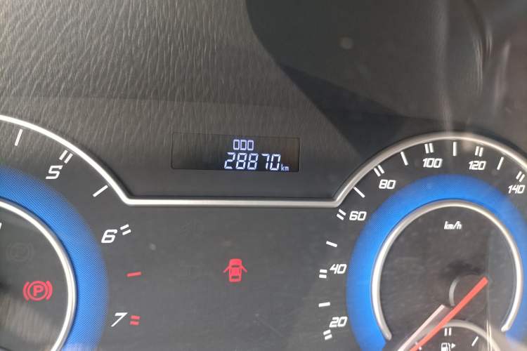 Used Haima V70 2016 2.0L Manual - Enjoyment Version 6 Seats Odometer Close Up