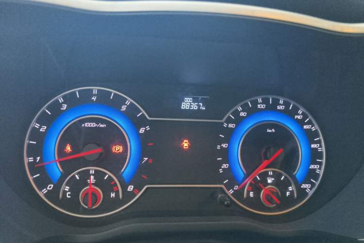 Used Haima V70 2016 2.0L Manual - Comfort Edition 5 Seats Odometer Close Up