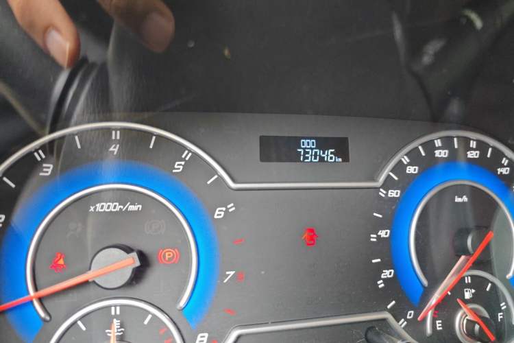 Used Haima V70 2016 2.0L Manual - Enjoyment Version 7 Seats Odometer Close Up