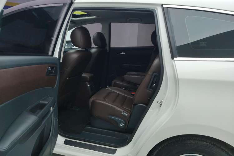 Used Haima V70 2016 1.5T Automatic - Comfort Plus Version 6 Seats Right Rear Seat