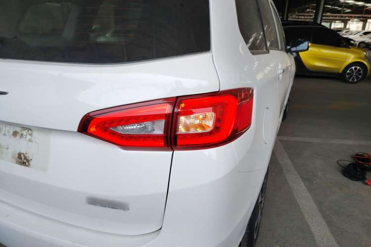 Used Haima V70 2016 2.0L Manual - Comfort Edition 5 Seats Right Rear Taillight