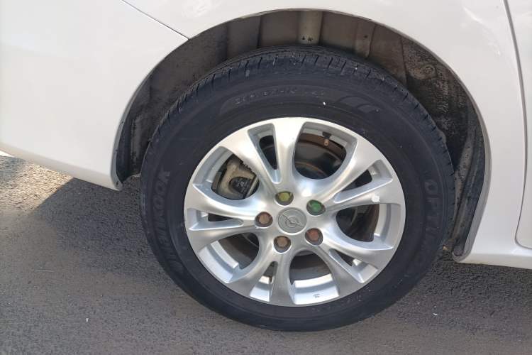 Used Haima V70 2016 2.0L Manual - Enjoyment Version 6 Seats Right Rear Wheel Hub