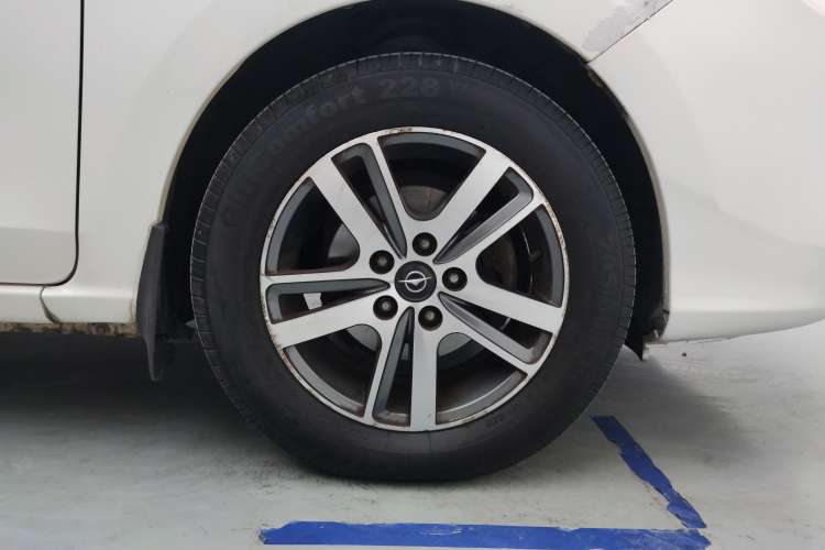 Used Haima V70 2016 1.5T Automatic - Comfort Plus Version 6 Seats Right Rear Wheel Hub