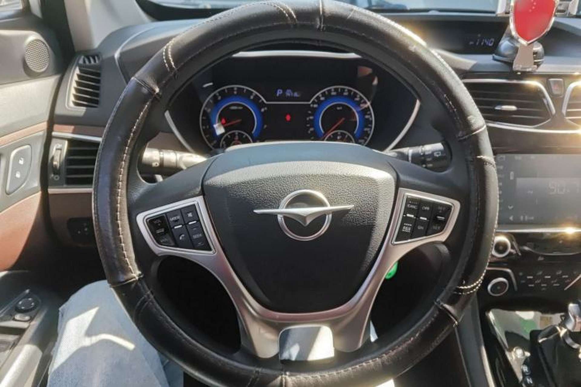 Used Haima V70 2016 1.5T Automatic "Comfort & Enjoyment" 6-Seater Steering Wheel