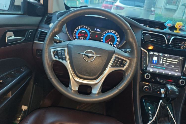 Used Haima V70 2016 1.5T Automatic - Comfort Plus Version 6 Seats Steering Wheel