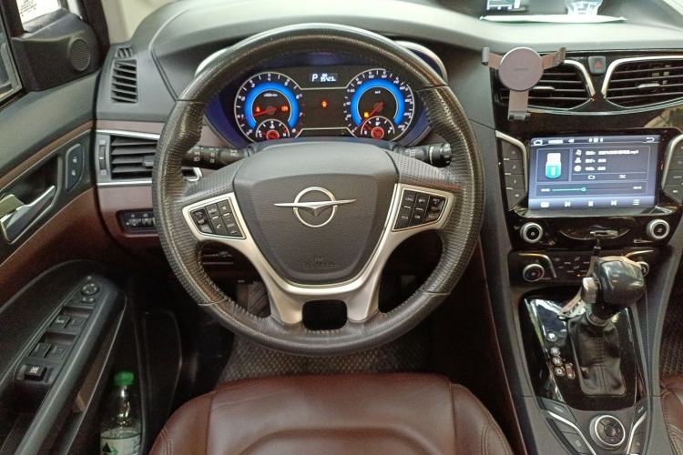 Used Haima V70 2016 1.5T Automatic Comfort Plus 7-Seater Steering Wheel