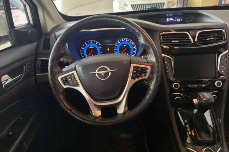 Used Haima V70 2016 1.5T Automatic Comfort Plus 7-Seater Steering Wheel