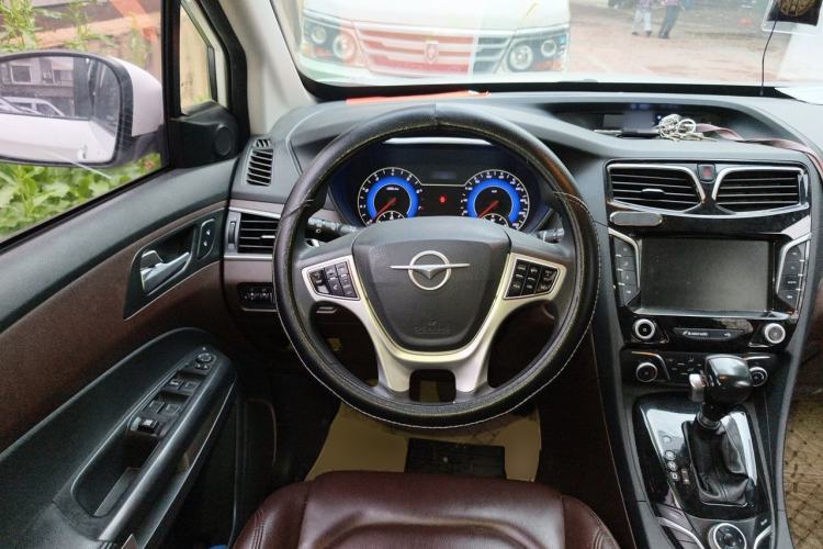 Used Haima V70 2016 1.5T Automatic "Comfort & Enjoyment" 6-Seater Steering Wheel