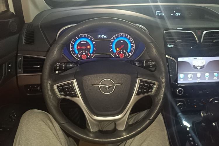 Used Haima V70 2016 1.5T Automatic - Comfort Plus Version 6 Seats Steering Wheel