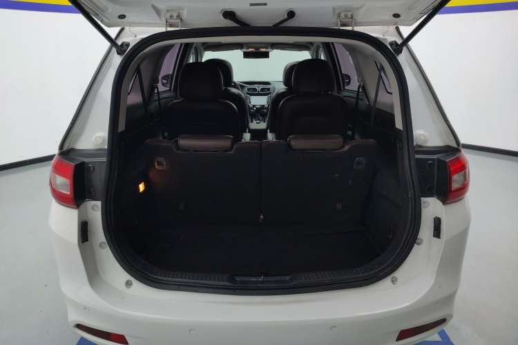 Used Haima V70 2016 1.5T Automatic - Comfort Plus Version 6 Seats Trunk