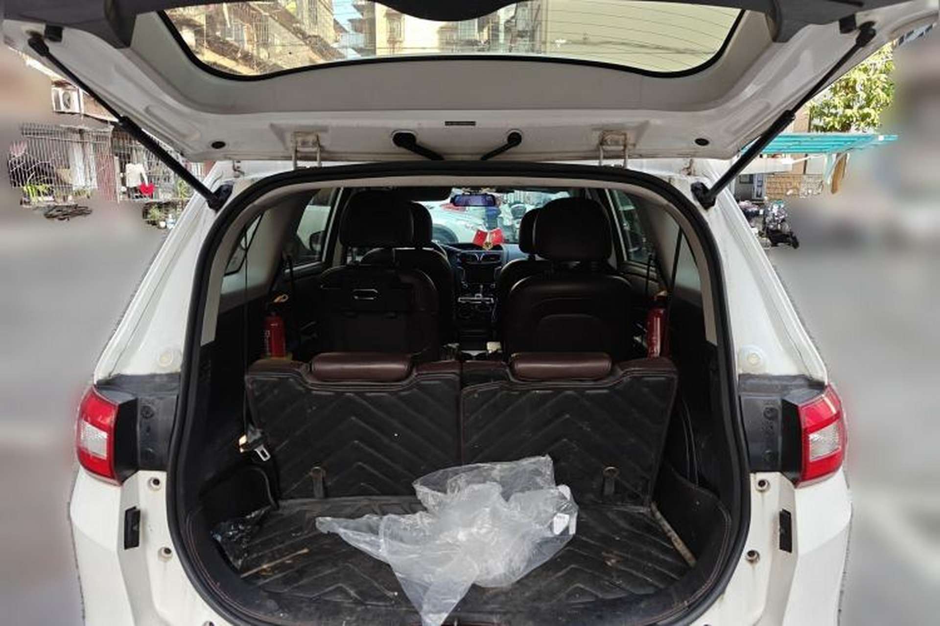 Used Haima V70 2016 2.0L Manual - Enjoyment Version 6 Seats Trunk