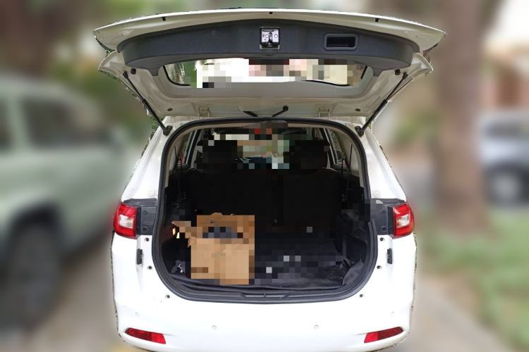 Used Haima V70 2016 1.5T Automatic Comfort Plus 7-Seater Trunk