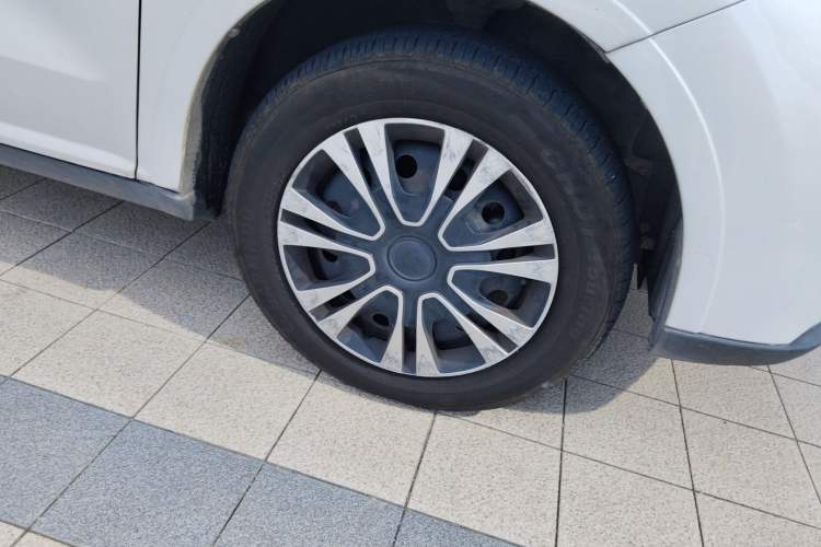 Used Hanteng Happiness e+ 2019 Enjoyment Edition Right Front Wheel Hub