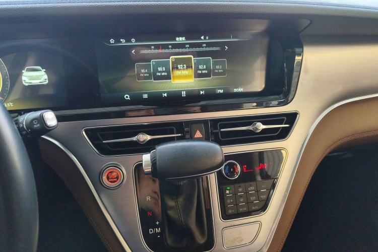 Used Hanteng V7 2019 1.5T Automatic Luxury Edition 6-Seater China V Emission Standard Audio And AC Panel