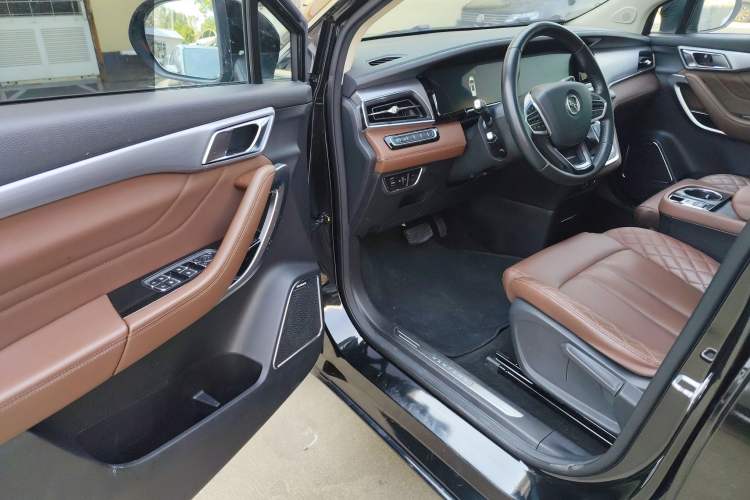 Used Hanteng V7 2019 1.5T Automatic Luxury Edition 6-Seater China V Emission Standard Interior 3