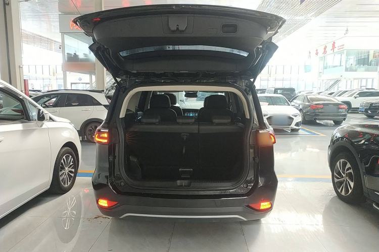 Used Hanteng V7 2019 1.5T Automatic Luxury 7-Seater China VI Standard Trunk