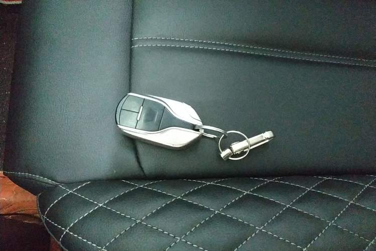 Used Hanteng V7 2019 1.5T Automatic Luxury 7-Seater China VI Standard Vehicle Key