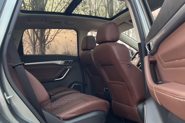 Used Hanteng V7 2019 1.5T Automatic Flagship Model 7 Seats China V Emission Standard Interior 6