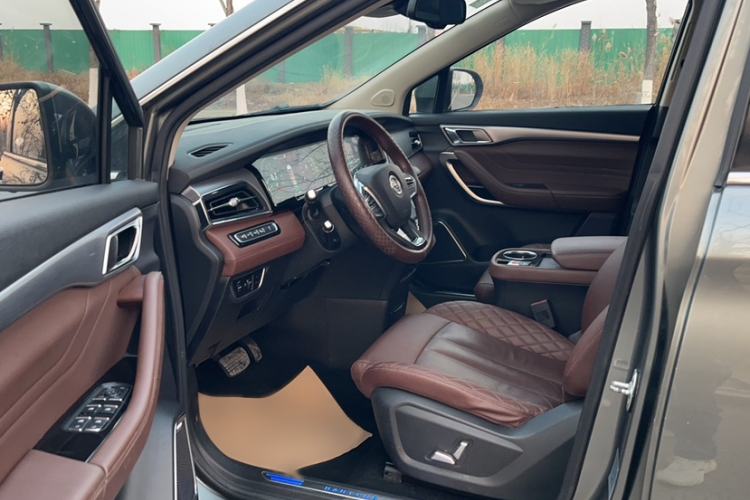 Used Hanteng V7 2019 1.5T Automatic Flagship Model 7 Seats China V Emission Standard Interior 7