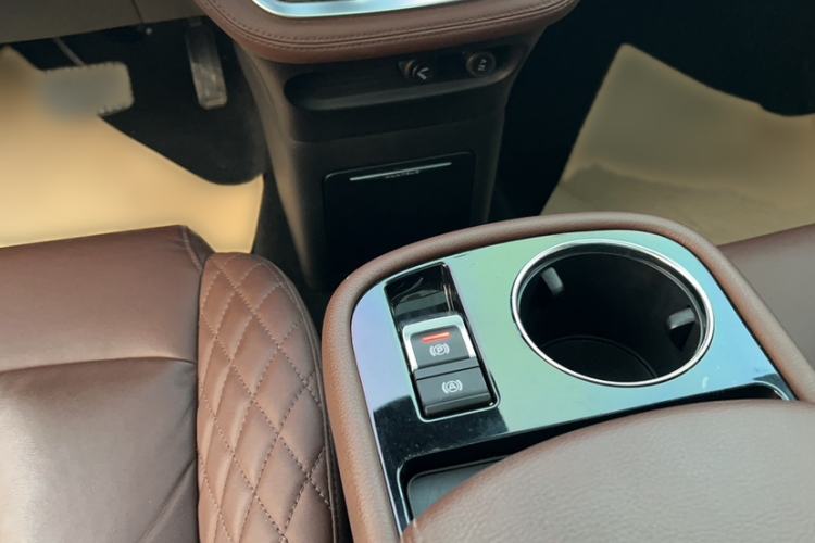 Used Hanteng V7 2019 1.5T Automatic Flagship Model 7 Seats China V Emission Standard Interior 9