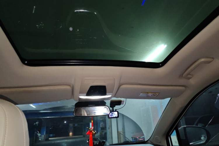 Used Hanteng V7 2019 1.5T Automatic Luxury 7-Seater China V Standard Headliner