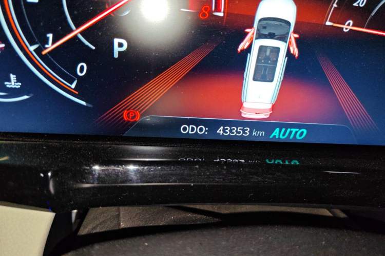Used Hanteng V7 2019 1.5T Automatic Luxury 7-Seater China V Standard Odometer Close Up