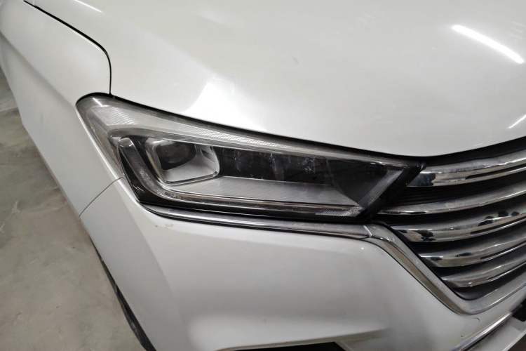 Used Hanteng V7 2019 1.5T Automatic Luxury 7-Seater China V Standard Right Front Headlight
