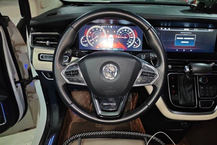 Used Hanteng V7 2019 1.5T Automatic Luxury 7-Seater China V Standard Steering Wheel
