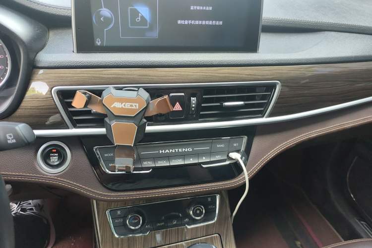 Used Hanteng X5 2018 1.5T CVT Luxury Edition Audio And AC Panel