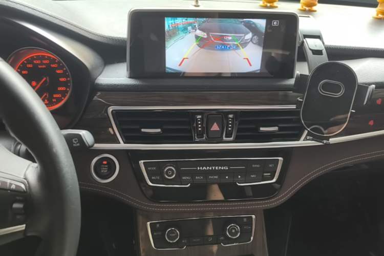 Used Hanteng X5 2018 1.5T CVT Luxury Edition Audio And AC Panel