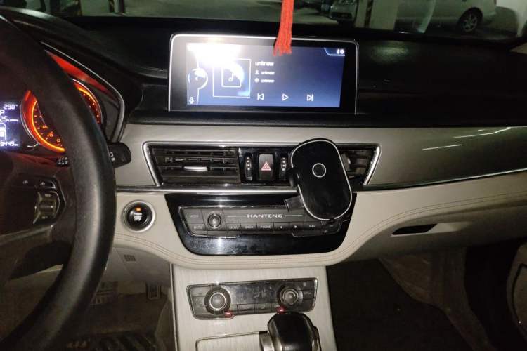 Used Hanteng X5 2018 1.5T CVT Luxury Edition Audio And AC Panel