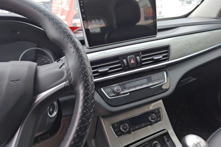 Used Hanteng X5 2018 1.5L Manual Comfort Edition Audio And AC Panel