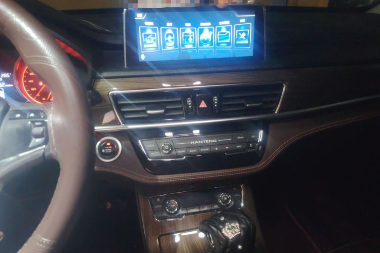 Used Hanteng X5 2018 1.5T CVT Luxury Edition Audio And AC Panel