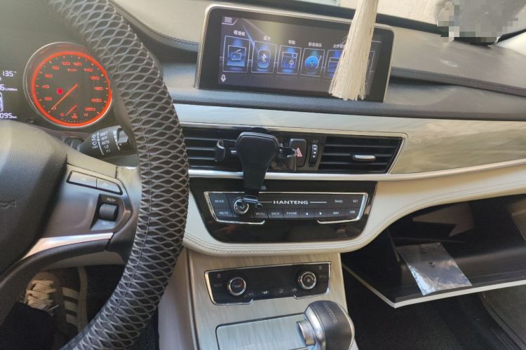 Used Hanteng X5 2018 1.5T CVT Luxury Edition Audio And AC Panel